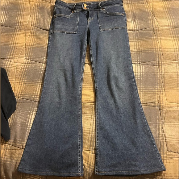 Garage Clothing Size 7 Low Rise Flare Stretch Denim Jean
Color: Dark Indigo Blue - Picture 2 of 7